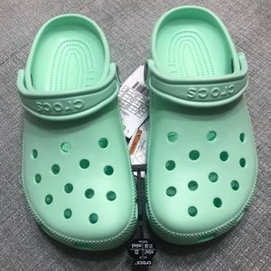 Crocs classic clogs neon mint